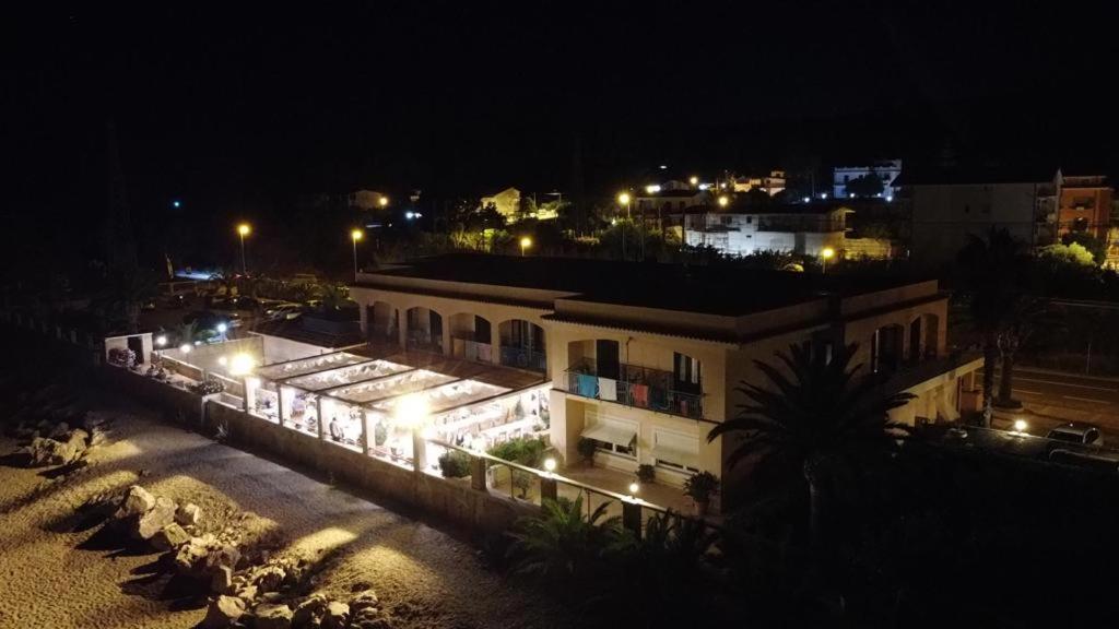 Hotel Ristorante La Lampara Джицерия Екстериор снимка