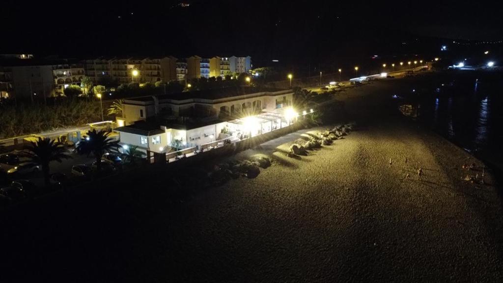 Hotel Ristorante La Lampara Джицерия Екстериор снимка