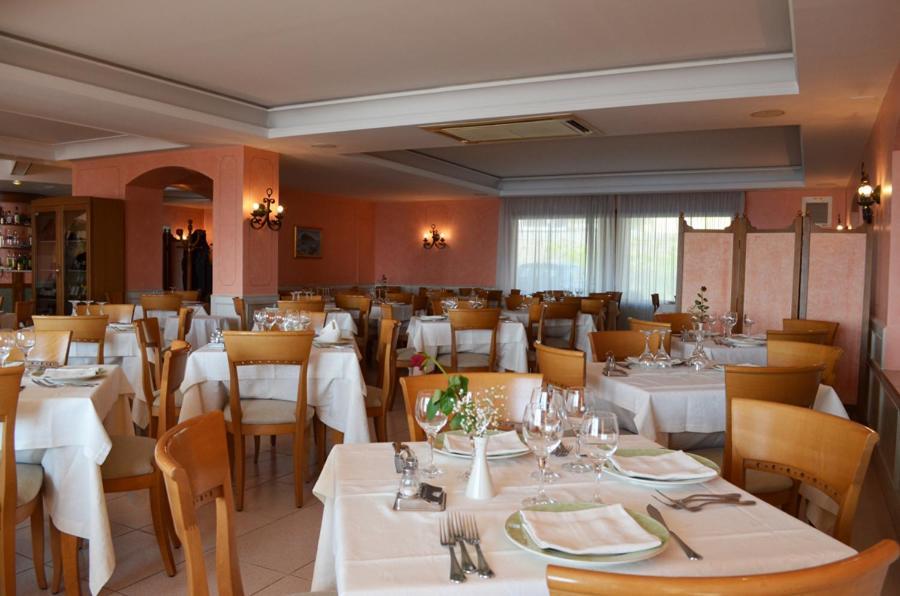 Hotel Ristorante La Lampara Джицерия Екстериор снимка