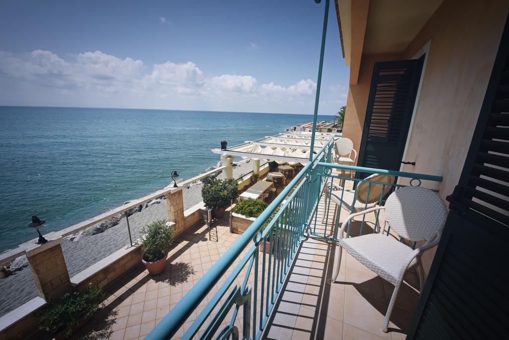 Hotel Ristorante La Lampara Джицерия Екстериор снимка